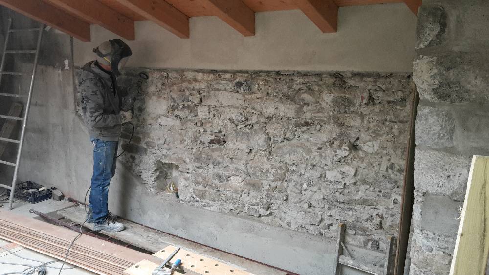 Flurwand: abbürsten